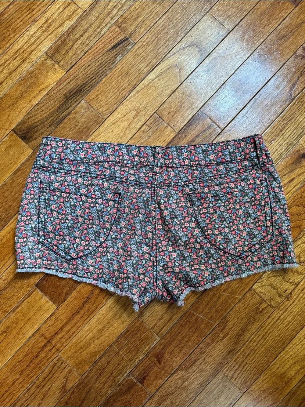 Mudd Floral Denim Short Shorts, Size 13